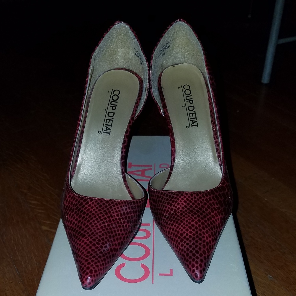 Coup D'etat pumps